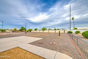 10355 W Caron Dr, Sun City, AZ 85351 - Photo 34