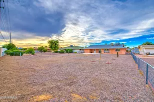 10355 W Caron Dr, Sun City, AZ 85351 - Photo 36