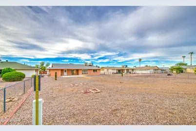 10355 W Caron Drive, Sun City, AZ 85351 - Photo 34