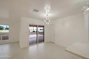 10355 W Caron Dr, Sun City, AZ 85351 - Photo 12