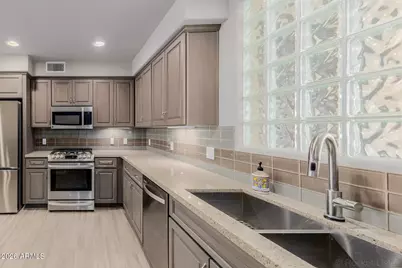 17850 N 68th Street #2129, Phoenix, AZ 85054 - Photo 28