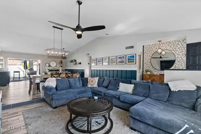 2318 E Yucca Street, Phoenix, AZ 85028 - Photo 2