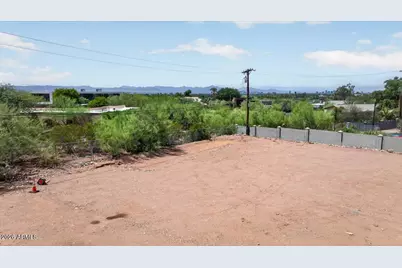 4853 E White Gates Drive #11, Phoenix, AZ 85018 - Photo 18