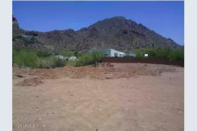 4853 E White Gates Drive #11, Phoenix, AZ 85018 - Photo 2