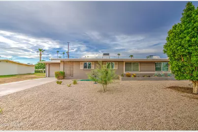 10908 W Windsor Drive, Sun City, AZ 85351 - Photo 2