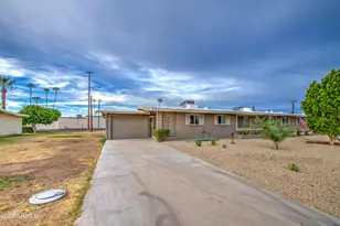 10908 W Windsor Dr, Sun City, AZ 85351 - Photo 4