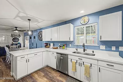 112 E Juniper Avenue, Gilbert, AZ 85234 - Photo 12