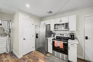 112 E Juniper Ave, Gilbert, AZ 85234 - Photo 10