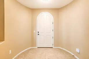 969 S Huish Dr, Gilbert, AZ 85296 - Photo 4