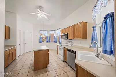 9733 W Mountain View Road, Peoria, AZ 85345 - Photo 10