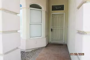 6135 W Navajo Dr, Glendale, AZ 85302 - Photo 2