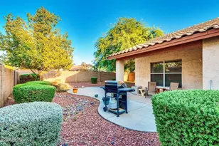 1381 S Yucca Pl, Chandler, AZ 85286 - Photo 2