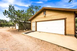 3071 Ponderosa Rd, Overgaard, AZ 85933 - Photo 2