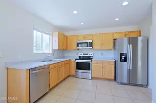 3135 W Lone Cactus Dr, Phoenix, AZ 85027 - Photo 2