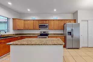 1816 N 94th Glen, Phoenix, AZ 85037 - Photo 10