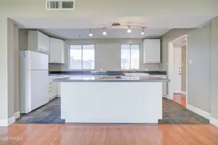 3242 E Camelback Rd, Phoenix, AZ 85018 - Photo 10