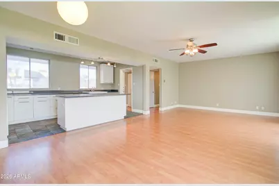3242 E Camelback Road #207, Phoenix, AZ 85018 - Photo 12