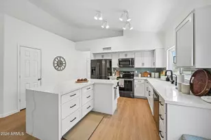 1859 E Brentrup Dr, Tempe, AZ 85283 - Photo 8