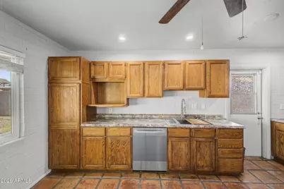 15039 N 28th Drive, Phoenix, AZ 85053 - Photo 10