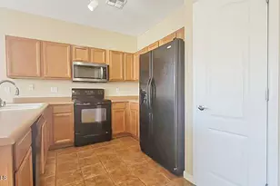 17605 W Crocus Dr, Surprise, AZ 85388 - Photo 6