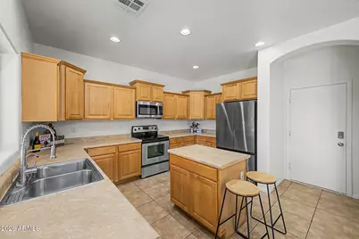 1050 E Redwood Drive, Chandler, AZ 85286 - Photo 8