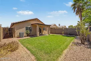 11123 W Heatherbrae Dr, Phoenix, AZ 85037 - Photo 16