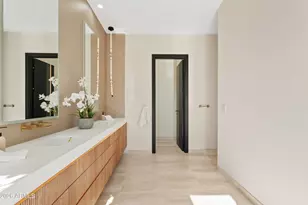 11420 N Scottsdale Rd, Scottsdale, AZ 85254 - Photo 12
