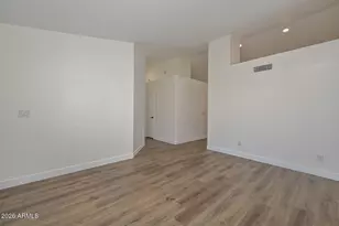 6781 W Louise Dr, Glendale, AZ 85310 - Photo 8