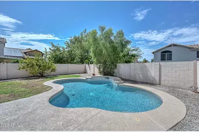 6781 W Louise Drive, Glendale, AZ 85310 - Photo 2
