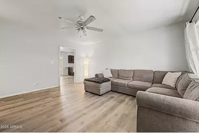 7207 N 36th Lane, Phoenix, AZ 85051 - Photo 6