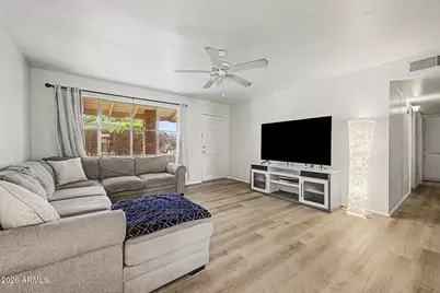 7207 N 36th Lane, Phoenix, AZ 85051 - Photo 8