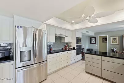 20013 N Willowcreek Circle, Sun City, AZ 85373 - Photo 6