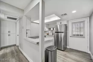 3301 E Earll Dr, Phoenix, AZ 85018 - Photo 4