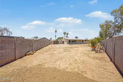 4717 N 79th Lane, Phoenix, AZ 85033 - Photo 6