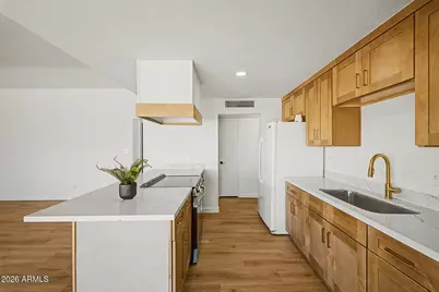 4717 N 79th Lane, Phoenix, AZ 85033 - Photo 10