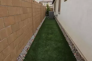 7187 W Pinnacle Vista Dr, Peoria, AZ 85383 - Photo 14