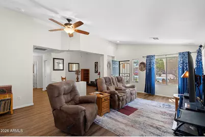 25542 W Pioneer Street, Buckeye, AZ 85326 - Photo 2