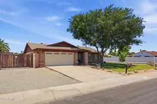 3102 W Waltann Ln, Phoenix, AZ 85053 - Photo 2