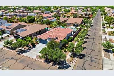 15120 W Larkspur Drive, Surprise, AZ 85379 - Photo 8