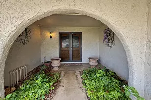 10413 N 46th Ave, Glendale, AZ 85302 - Photo 6