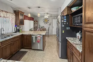 10413 N 46th Ave, Glendale, AZ 85302 - Photo 50