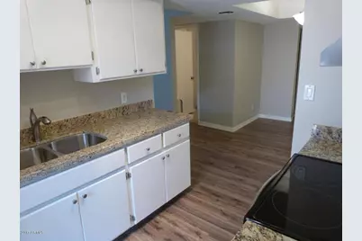 3131 W Cochise Drive #Unit 207, Phoenix, AZ 85051 - Photo 2