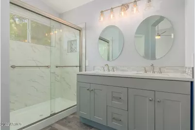 109 W Helena Drive, Phoenix, AZ 85023 - Photo 22