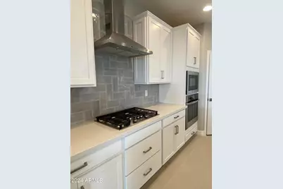 8826 W Medlock Drive, Glendale, AZ 85305 - Photo 8