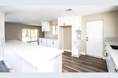 3401 W Diana Avenue, Phoenix, AZ 85051 - Photo 18