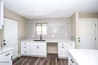 3401 W Diana Avenue, Phoenix, AZ 85051 - Photo 20