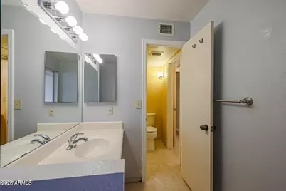 19820 N 13th Avenue #125, Phoenix, AZ 85027 - Photo 18