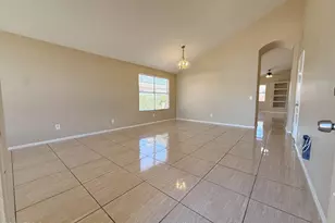 9821 W Yukon Dr, Peoria, AZ 85382 - Photo 4