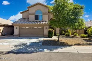4626 E Summerhaven Dr, Phoenix, AZ 85044 - Photo 2