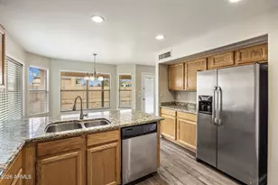 754 S Sorrell Ln, Gilbert, AZ 85296 - Photo 4